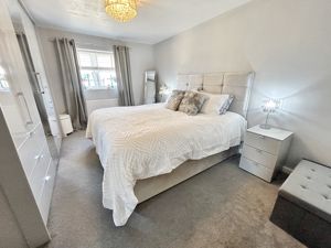 Bedroom- click for photo gallery